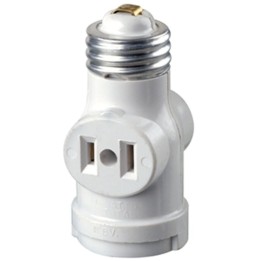 Leviton 15 Amp White Residential Grade Medium Base Lampholder Outlet Adapter R52
